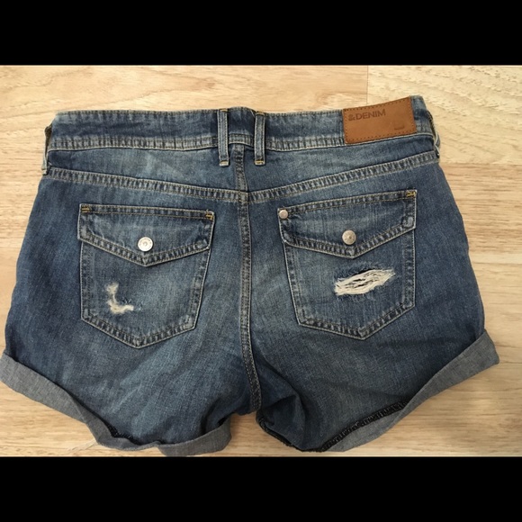 Distressed denim short - Picture 2 of 2